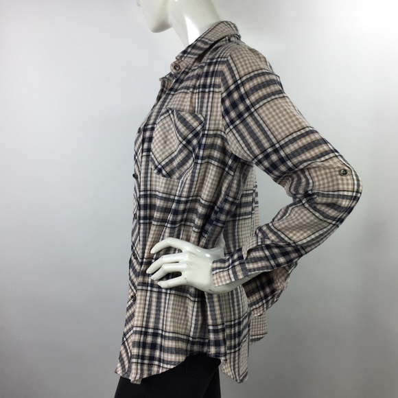 Doe & Rae Plaid Button Up Top Size S - Picture 10 of 16